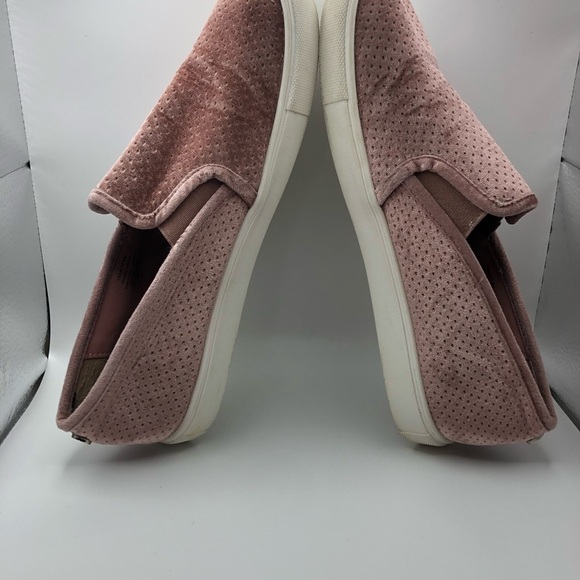 Steve Madden pink perforated womens loafers size 9 - Picture 8 of 9